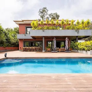 https://casa-de-lujo-junto-al-club-golf.in-canary-islands.com
